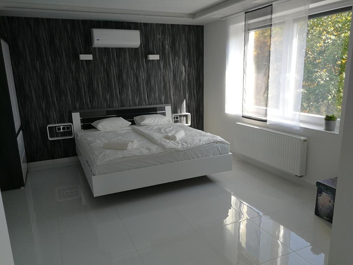 Aqua Solar Apartmanhaz Miskolc Exterior photo
