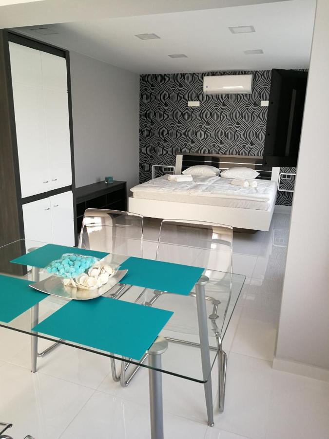 Aqua Solar Apartmanhaz Miskolc Exterior photo